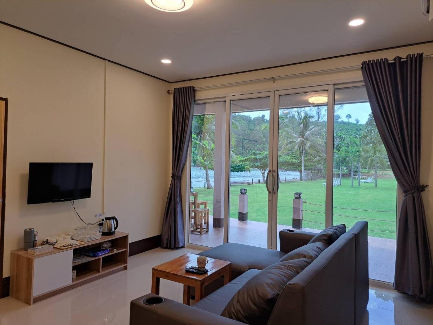 Lomtalay Resort Trat Laem Ngop Ngoại thất bức ảnh