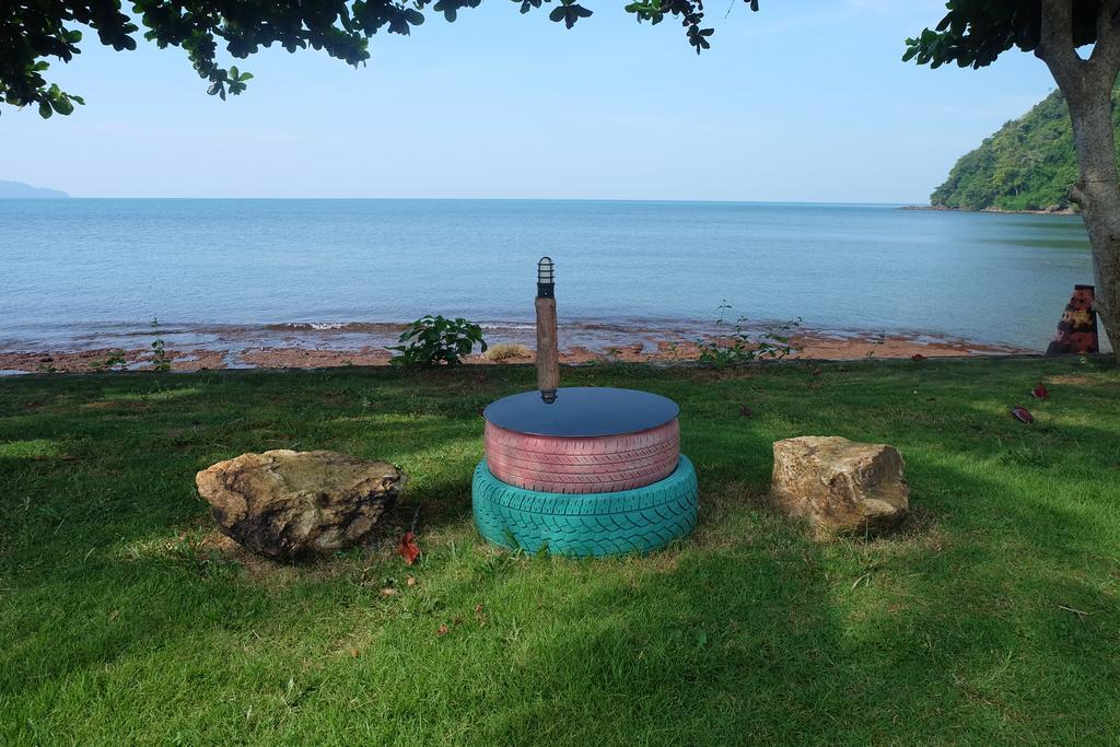 Lomtalay Resort Trat Laem Ngop Ngoại thất bức ảnh