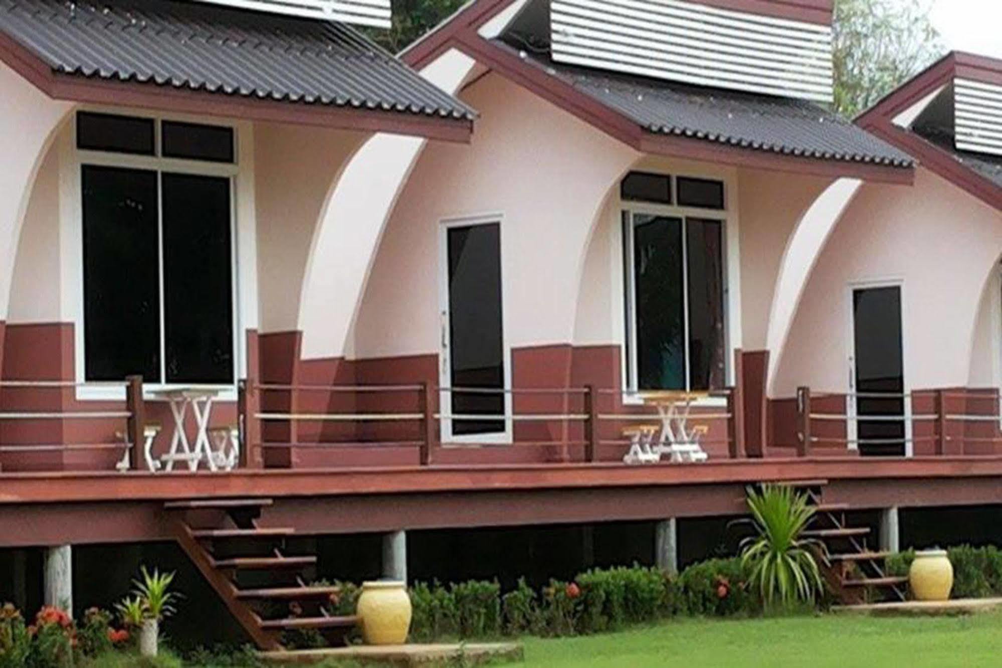 Lomtalay Resort Trat Laem Ngop Ngoại thất bức ảnh