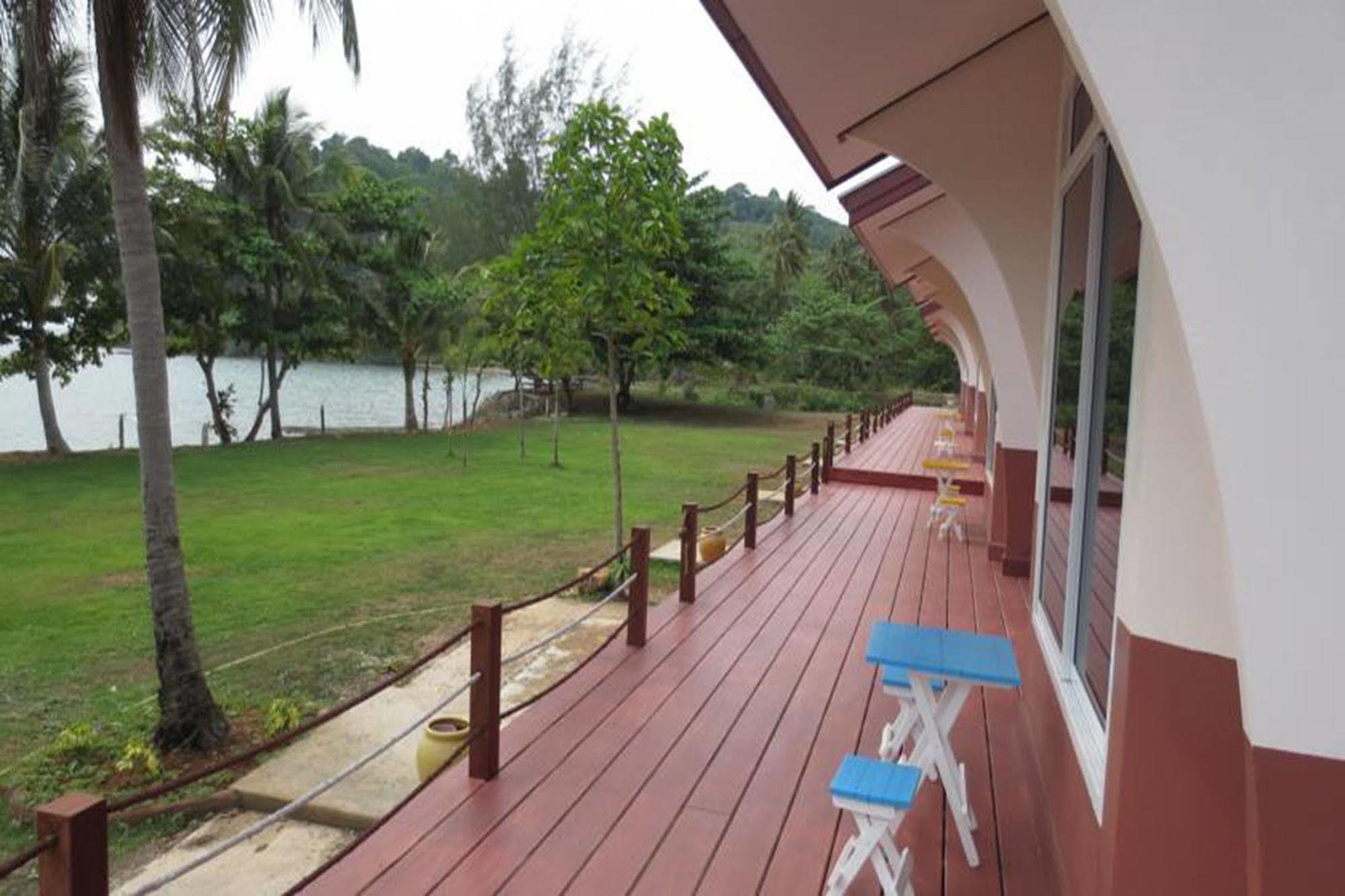 Lomtalay Resort Trat Laem Ngop Ngoại thất bức ảnh
