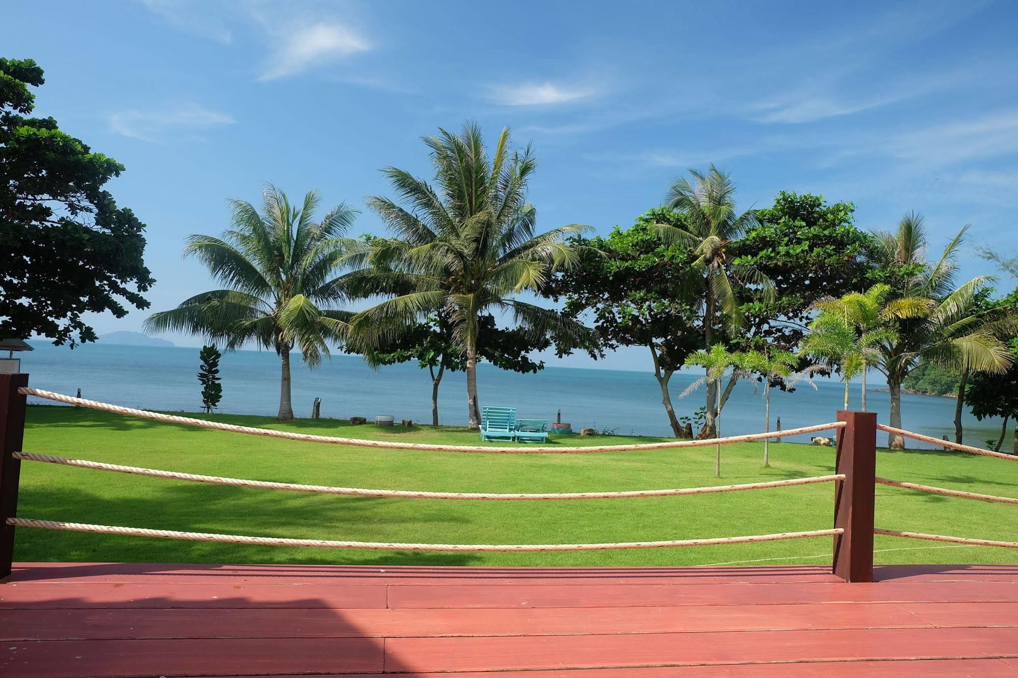 Lomtalay Resort Trat Laem Ngop Ngoại thất bức ảnh